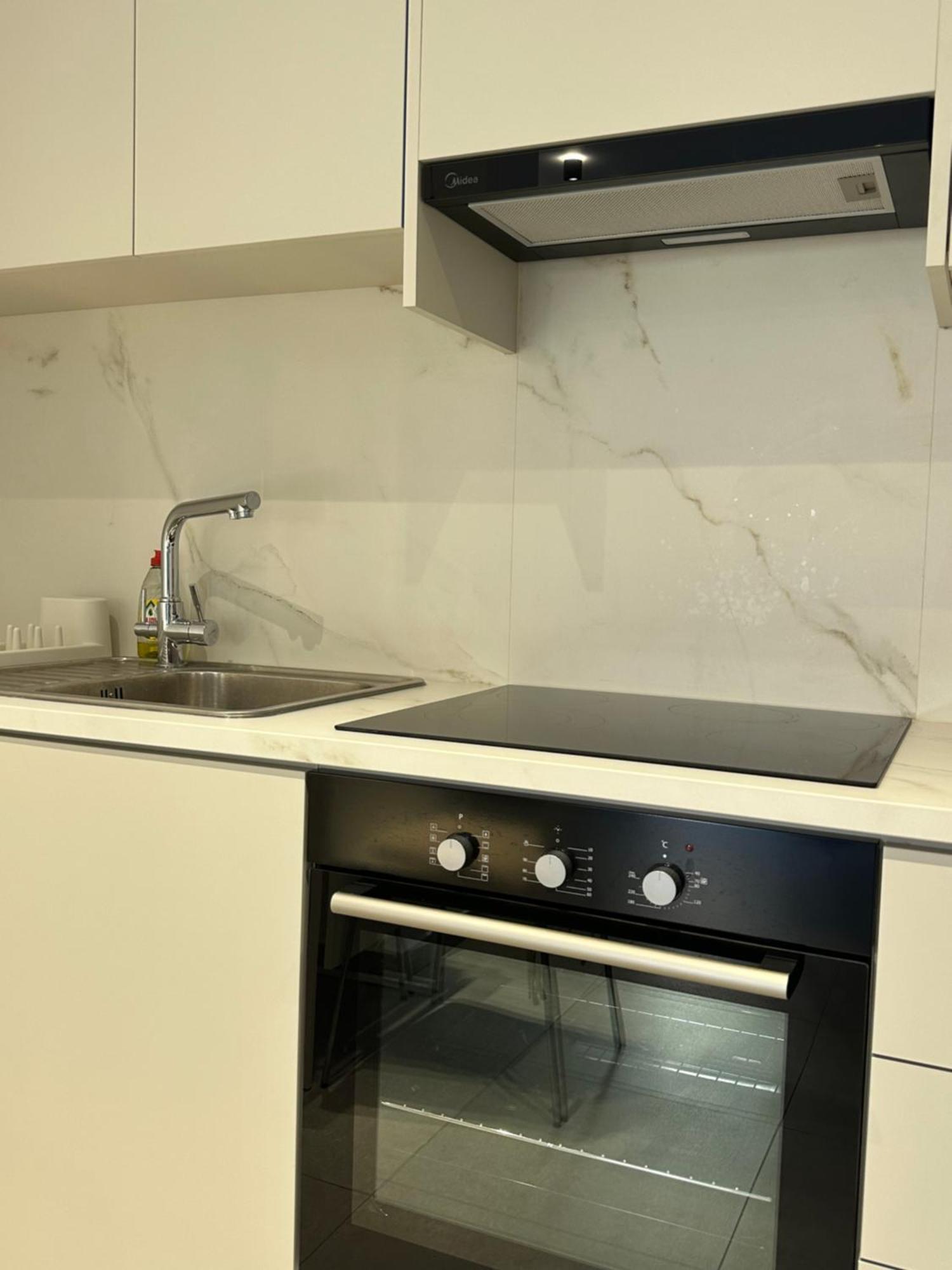 Royal Sunset Studios & Apartments Limassol Ngoại thất bức ảnh